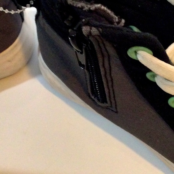 Boys star war sneakers size 9. - Picture 4 of 4